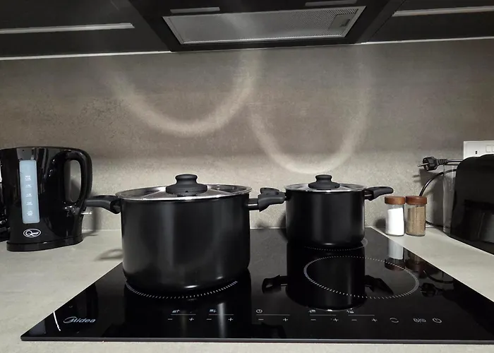 La Grande Maison 202 *