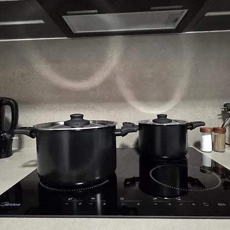 La Grande Maison 202 *